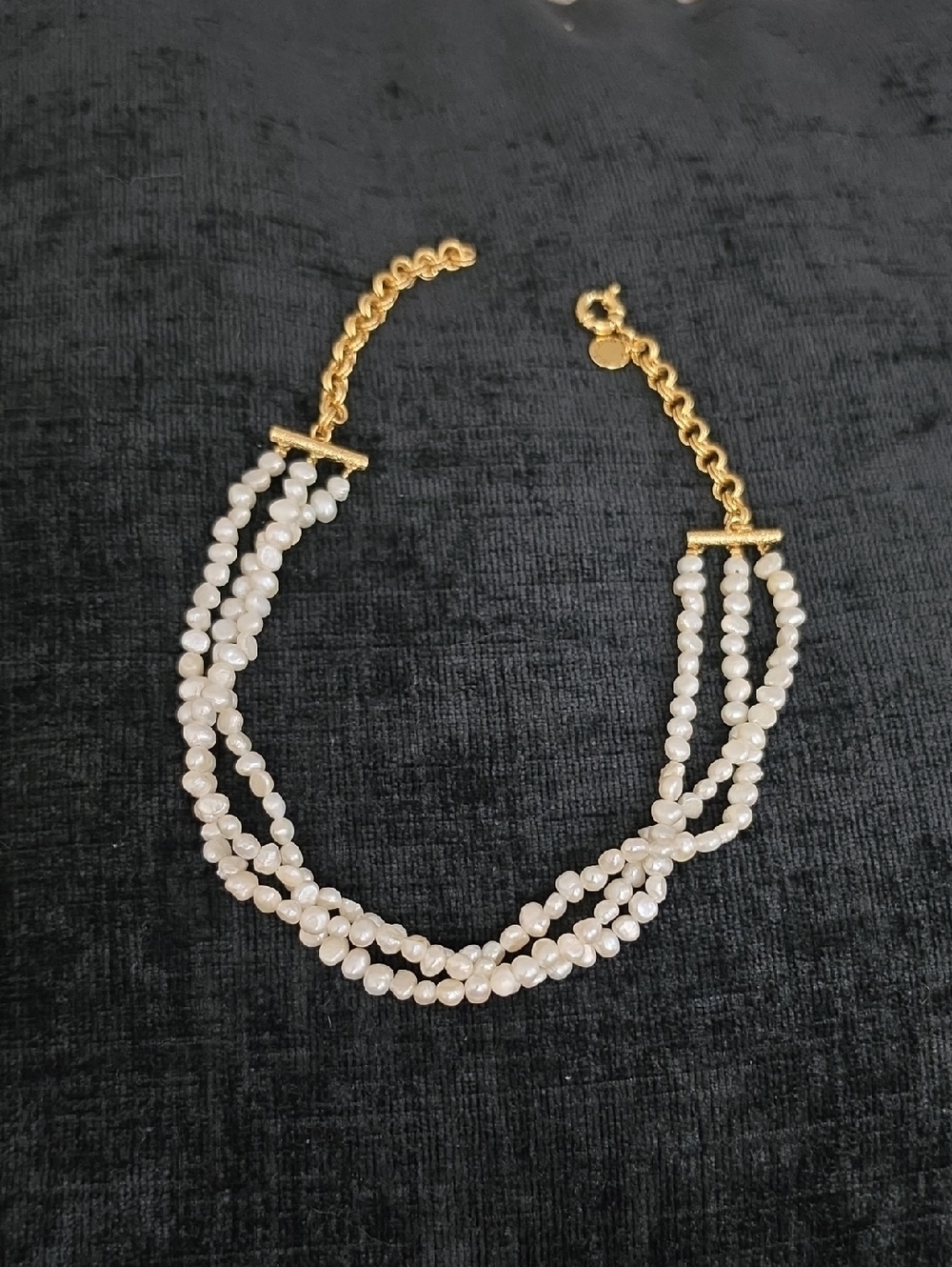Witchery Three Sttans White Freshwater Pearl Necklace Gold Tone Choker - Picture 2 of 4